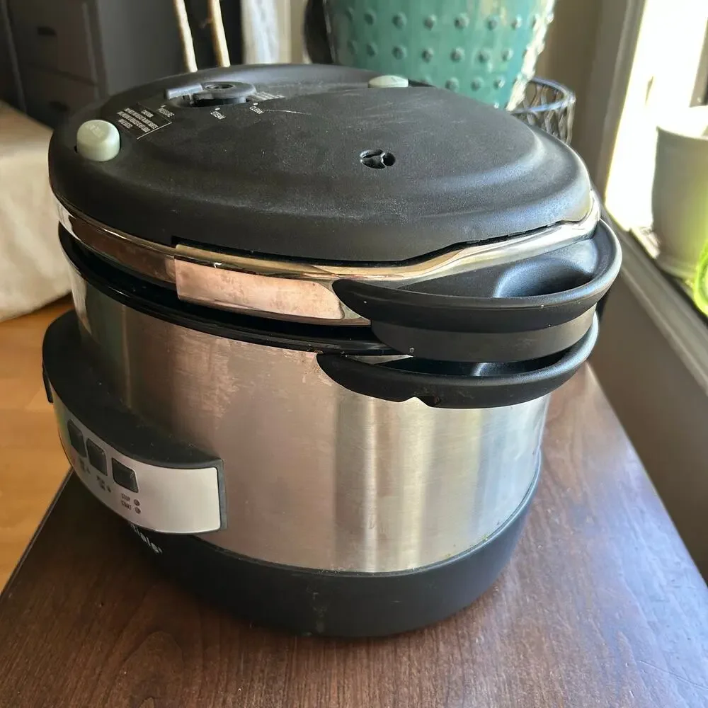 Cooks Essentials 6 qt Electric Pressure Cooker Programmable CEPC800
